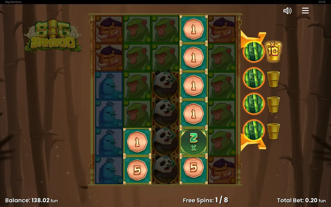 Golden-Bamboo-Feature in Freispielen: Münzsymbole mit Werten 1 und 5, ein 2x-Multiplikator, Freispiele 1/8.